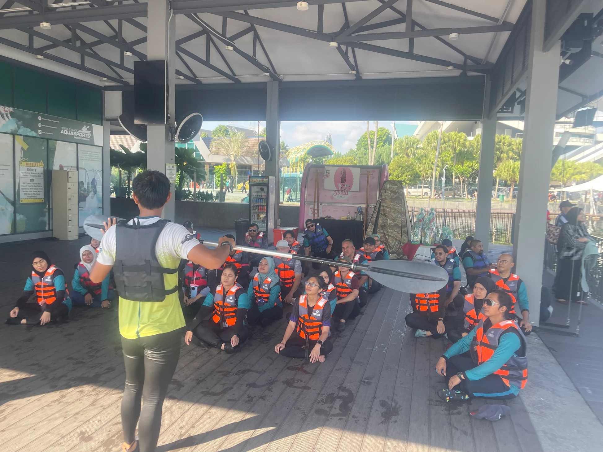 Safety and paddle technique briefing session